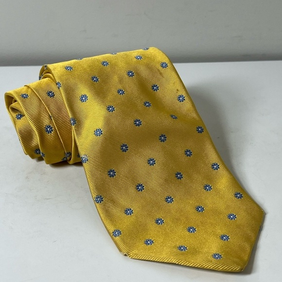 Brooks Brothers Woven in Italy Made in USA Yellow Floral Pattern Dot Tie - Picture 1 of 8